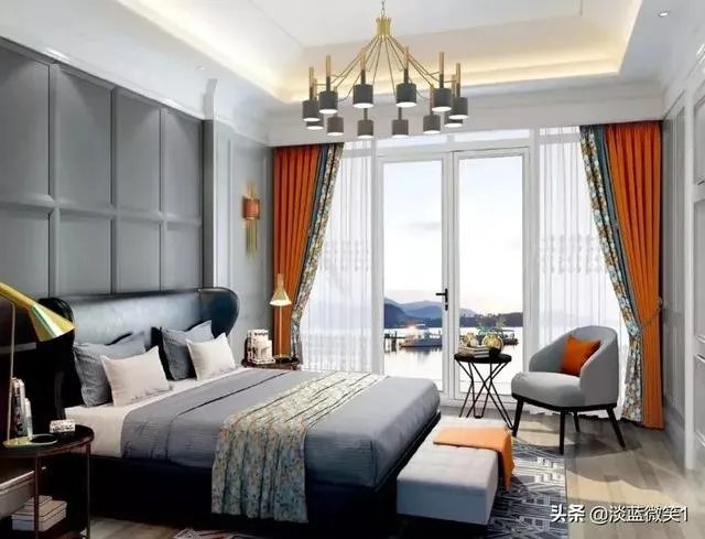 家具是胡桃色,沙发是浅灰色加孔雀蓝,请问该怎么选窗帘?