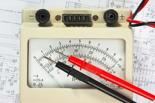 为什么电工喜欢用指针万用表