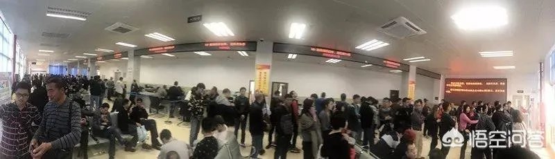 驾照销分新规存误读，郑州交警服务厅遭挤爆，你怎么看？