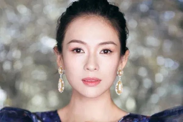 汪峰发文章子怡在线调侃，他们是在秀恩爱吗？