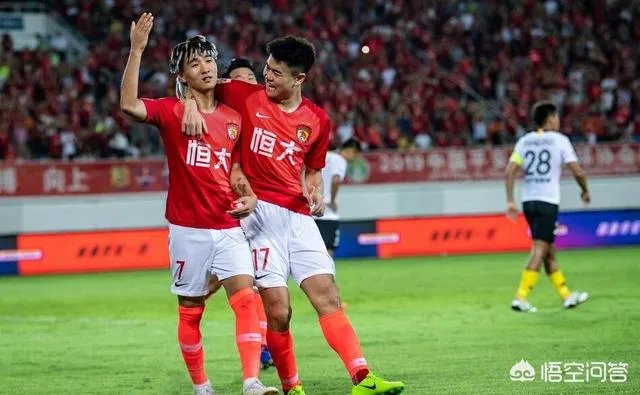 韦世豪：哥就是帅。进球后指着发型庆祝，是在彰显个性还是暗示从头再来？