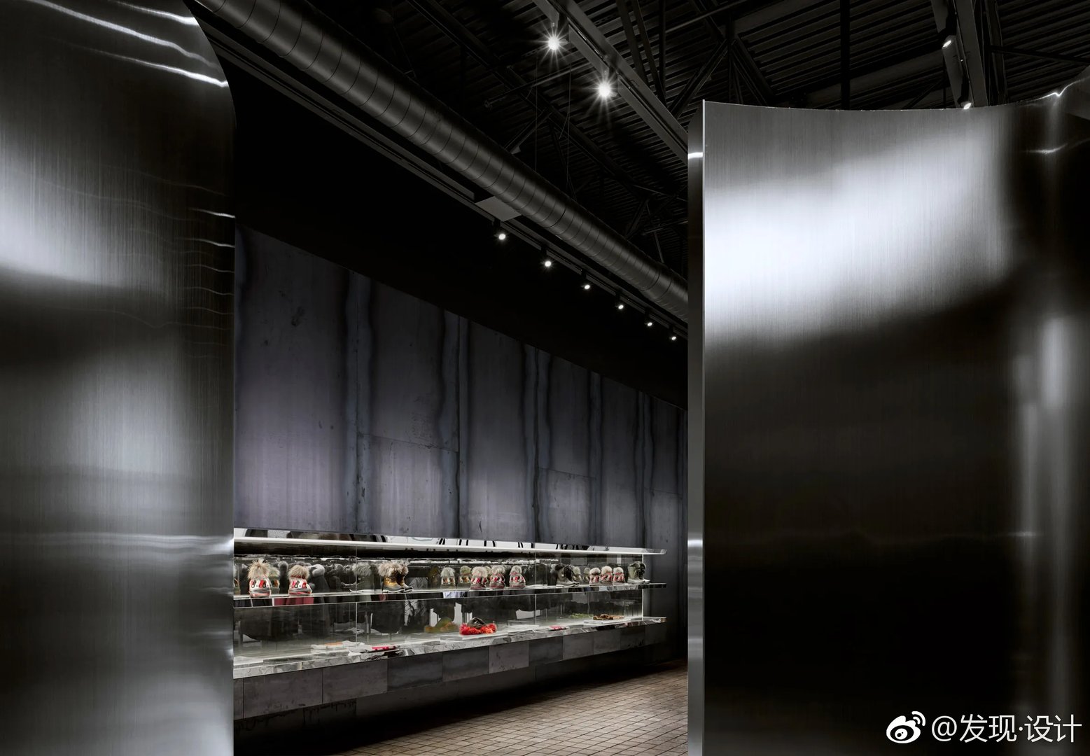 Moose Knuckles多伦多旗舰店