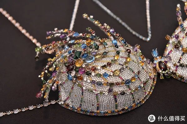 用13亿掏空你的身体：历年维密Fantasy Bra盘点