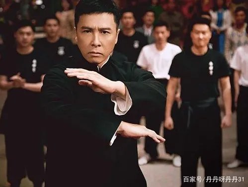 甄子丹片酬是1.15吨，有人说他狮子大开口，黄百鸣是如何看甄子丹的？