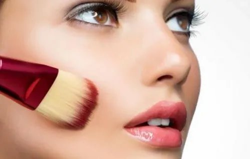 做个隆鼻手术大约得需要多少钱