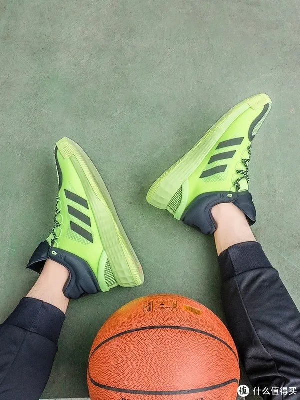 十年等待 KOBE 6绿蛇复刻，以及骚绿球鞋一览表