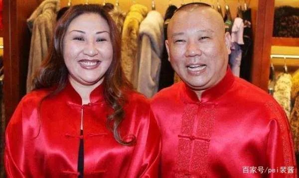 与最穷郭德纲离婚，丢弃郭麒麟远走国外，胡中惠如今怎样了？