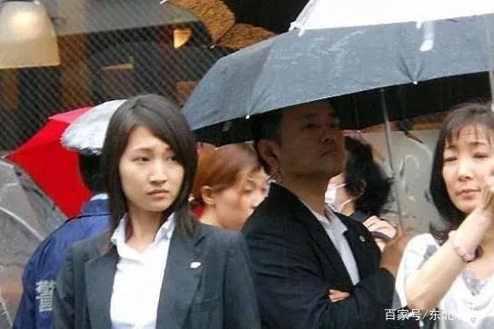 安倍贴身女保镖，曾以一敌十，护两任首相周全，她是谁呢？