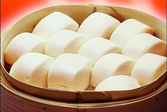 上午跑马拉松比赛早上吃什么早餐好？