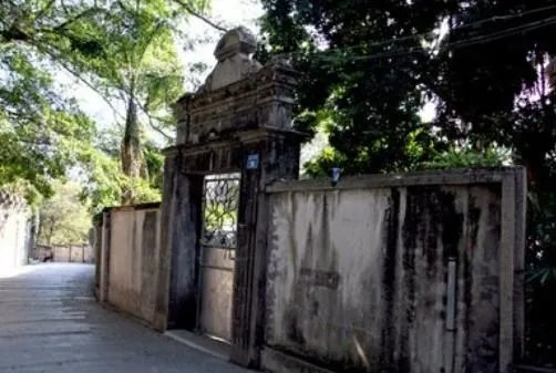 荒凉的反义词是什么？