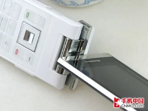 时尚旋盖CMMB电视手机 联想TD60t评测