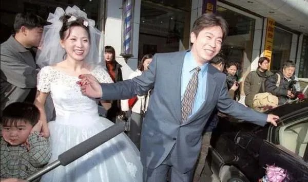 田径女神王军霞现状如何？