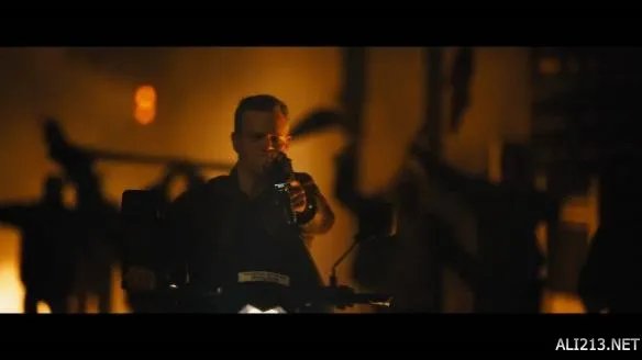 《谍影重重5》最新片段曝光 真正的老司机飙车大战