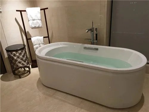 浴缸的尺寸都有多大的