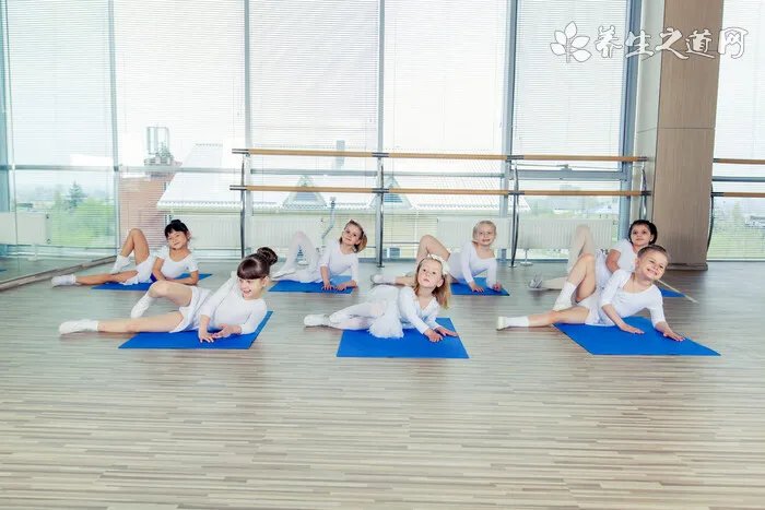 母猫突然频繁去厕所怎么回事