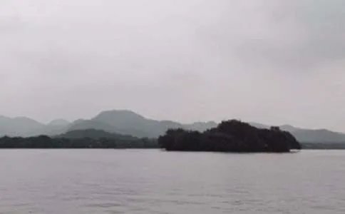 赞美西湖的古诗