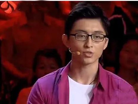 一站到底刘也行女朋友照片 刘也行家庭背景照片