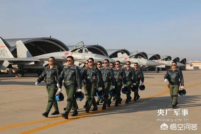 每一个飞行员是只开固定的飞机吗，还是随机的，轮到哪架开哪架？