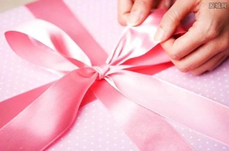 情人节送什么礼物给女朋友好 这份情人节礼物清单必看