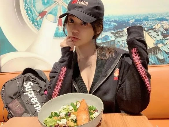 日本健身辣妹涉谷由里：身材火辣运动照叫人脸红心跳！