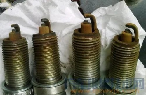 火花塞怎么清洗？火花塞多久清洗一次
