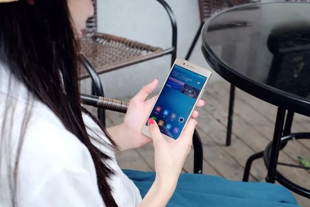 华为高端系列手机价格涨了近千元，为何销量却越来越好？