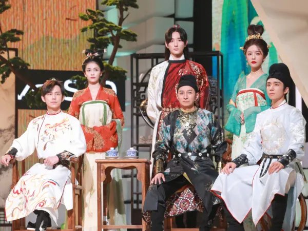 网传《快乐大本营》停播，业内人士辟谣，你怎么看待网友们的看法？