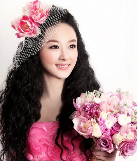 疑赵丽颖订婚图片曝出    地下恋情终见天日？