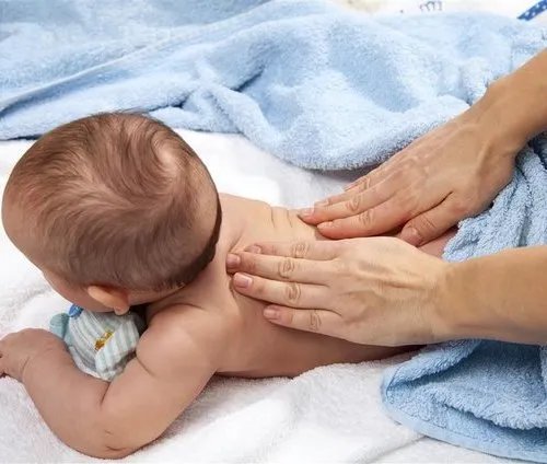 2岁男童发育不良 全身骨头畸形酷似外星人