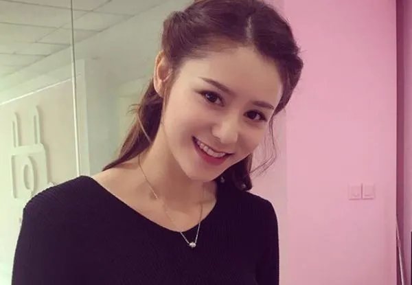 林峯吵架后穿着短裤追回了张馨月，他们之间是真爱吗？