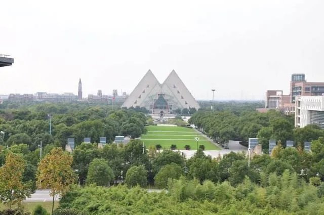 上海工程技术大学怎么样？