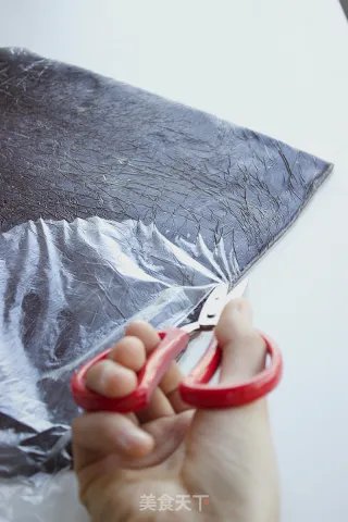 【红茶白巧克力慕斯派】