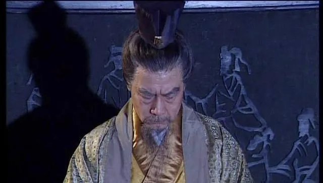 刘琦在最后死的时候，为什么不把六万大军给刘备？