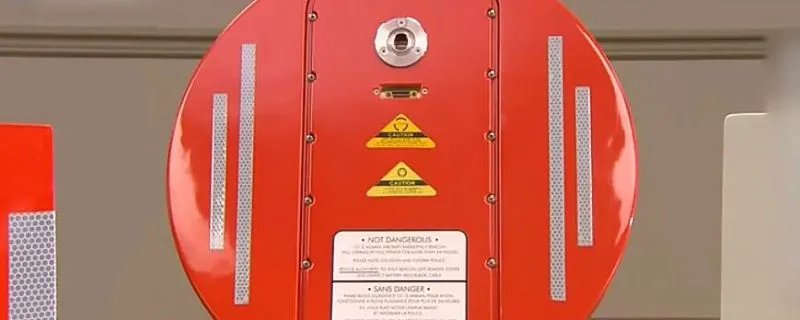 飞机黑匣子在飞机哪个部位 黑匣子通常装在飞机的哪个位置