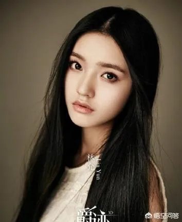 两代星女郎张柏芝林允合影,你更看好谁?