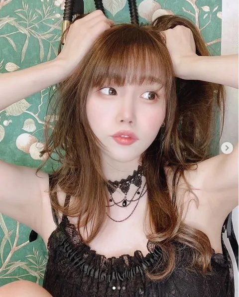 ３０岁轻熟女依然萌力满分！塚本舞性感魅力好头灯！