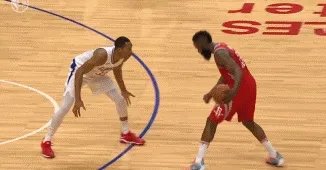 哈登“死亡后撤”晃飞韦斯利约翰逊3米远，王之蔑视对手5秒后三分命中，什么水平？