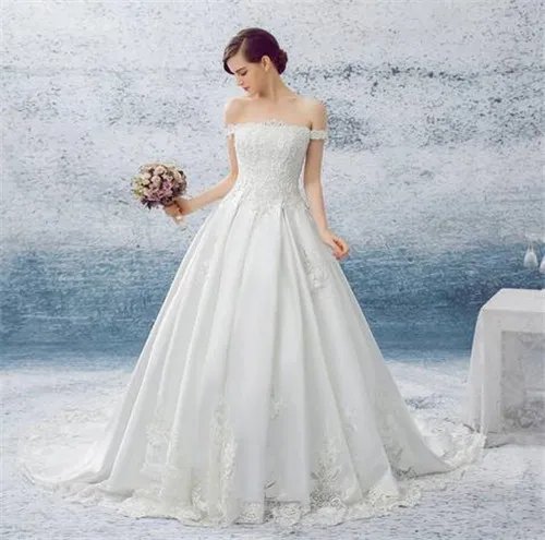 2018年经典婚纱款式大全 时尚个性的新娘婚纱款式推荐