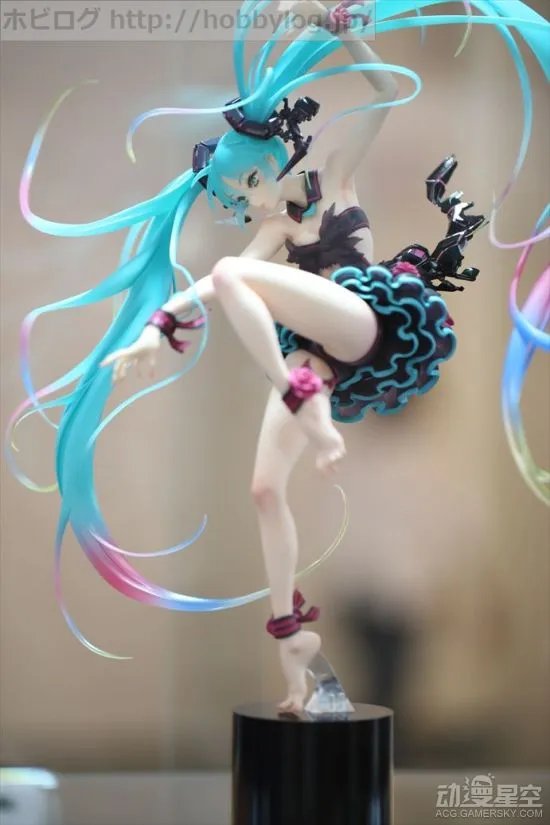 初音史上最妖娆手办出炉 这个姿势我能学一年！