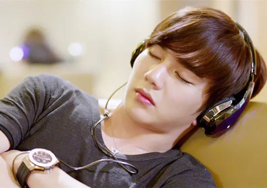 俞承豪想你唯美剧照欣赏 独自悲剧太让人心痛