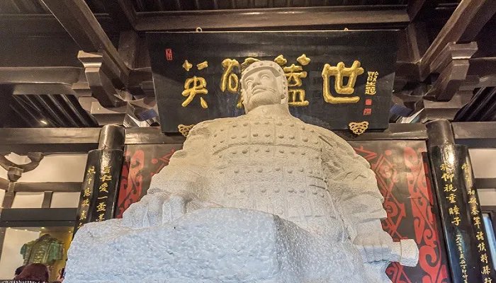 四面楚歌的主人公是谁