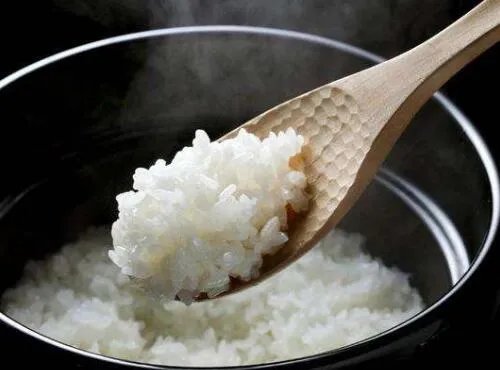 电饭煲可以蒸米饭吗