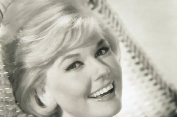 玛丽·马汀的个人简介