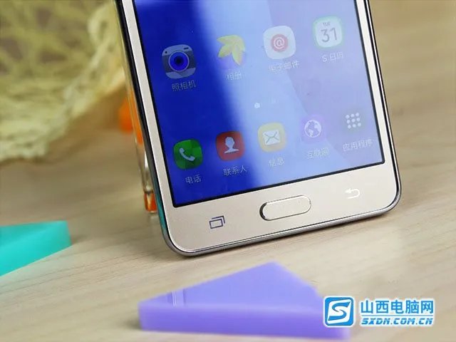 时尚5英寸新机 三星GALAXY On5到太原