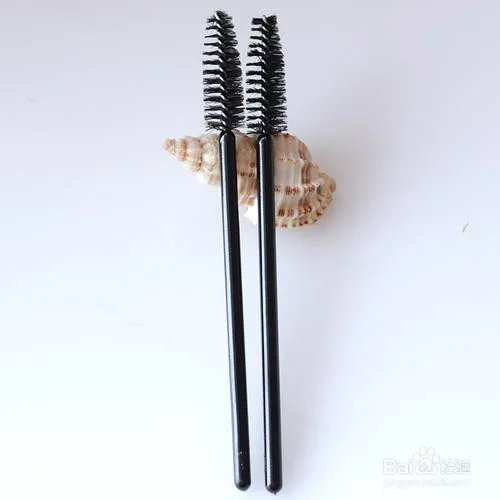 眼睫毛笔刷的使用方法