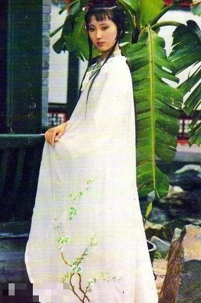 为什么陈晓旭在拍过《红楼梦》之后再无出名的影视作品？