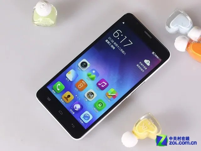 支持LTE升级1300W TCL手机么么哒4G评测