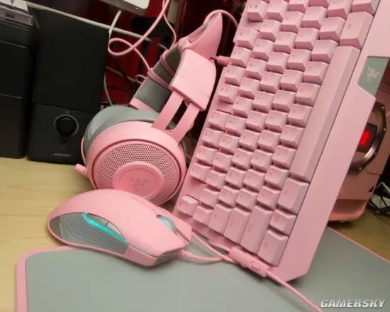 雷蛇推出少女心炸裂的粉红外设 猫耳耳机效果奇佳