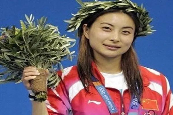 中国十大跳水美女 第一名人称跳水皇后，后成为香港豪门儿媳