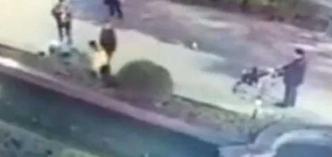 两女子找工作为什么遭打？